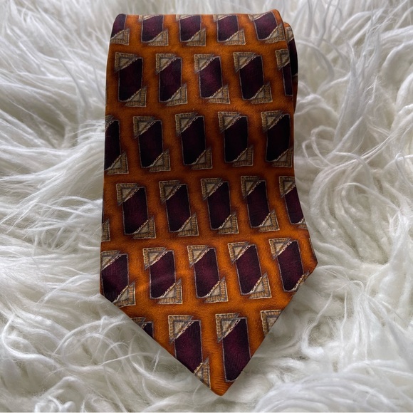 100% Imported Silk Tie by Oscar De La Renta - Picture 7 of 12